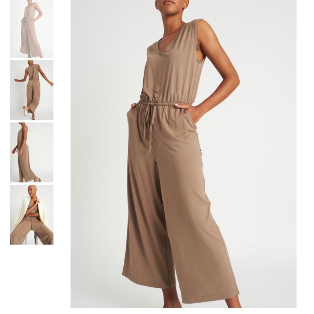 Relaxed Fit Jumper in Black (not Taupe)
